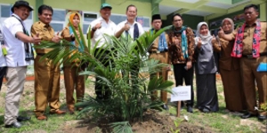 Cetak Petani Andal, Sekolah Sawit Lestari Diluncurkan